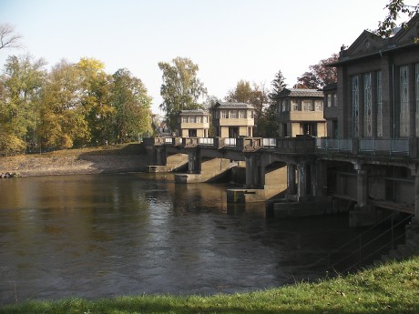 Zdymadlo a vodní elektrárna v Poděbradech